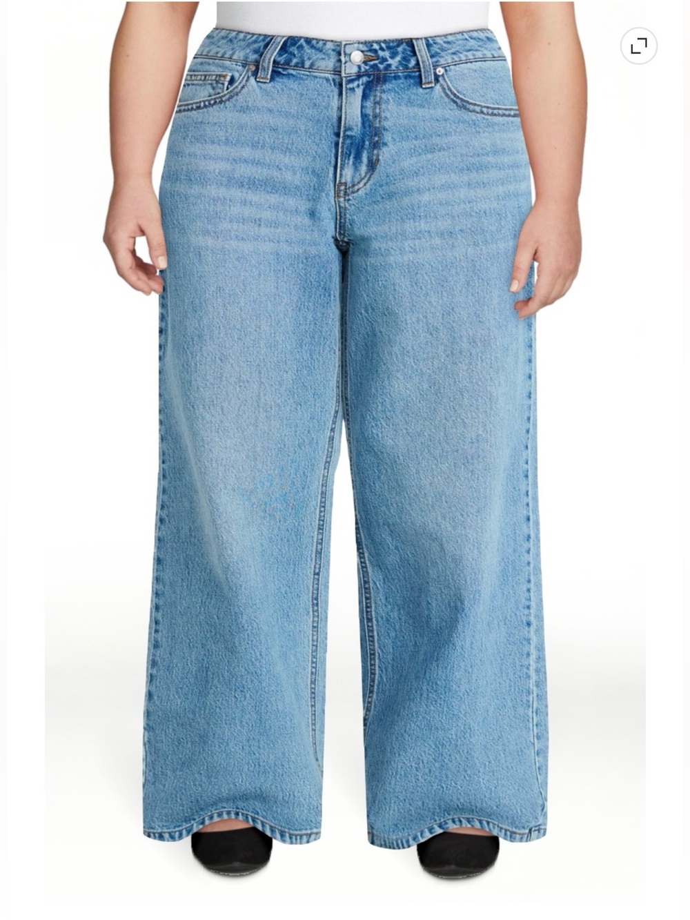No Boundaries Mid Rise Baggy Jeans